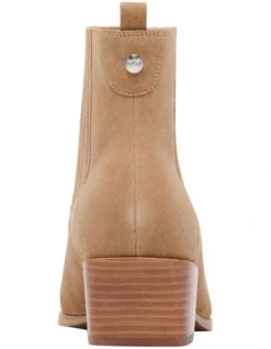Nine West Applez Boots In Tan 7 Nine West Applez Boots In Tan -Nine West 901215730 4 1 720x928